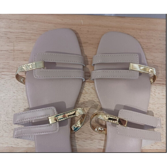 Beach Sandals In Beige - Picture 2 of 6